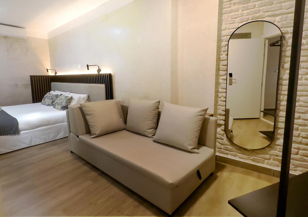 Isa Sevilla Suites Exterior photo