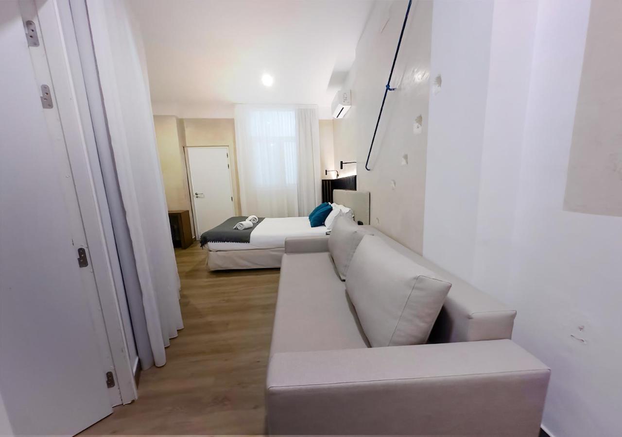 Isa Sevilla Suites Exterior photo